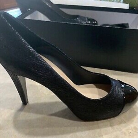 Chanel shoes size 9 - Picture 5 of 9